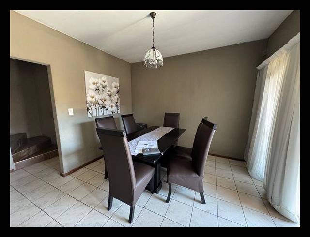 3 BEDROOM TOWNHOUSE FOR SALE IN BIRCHLEIGH